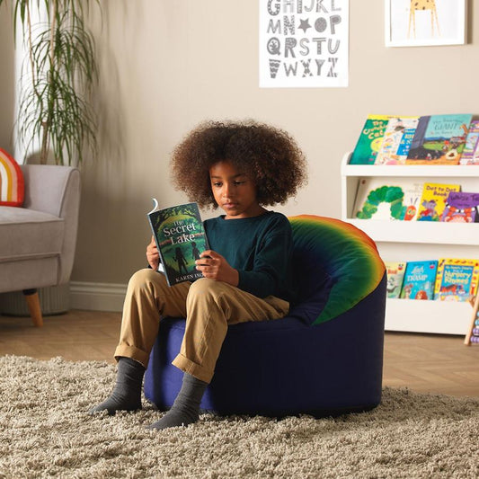 MB31706 Rainbow Cup Chair with boy reading