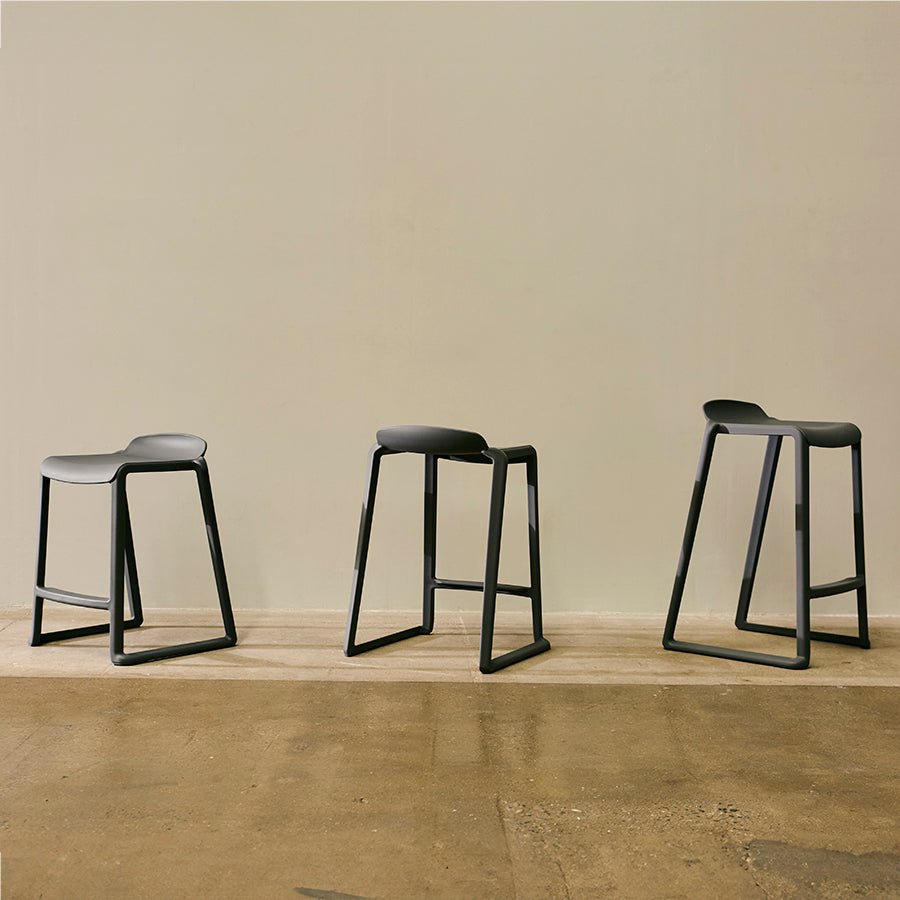 Postura One Piece Low Back Stool